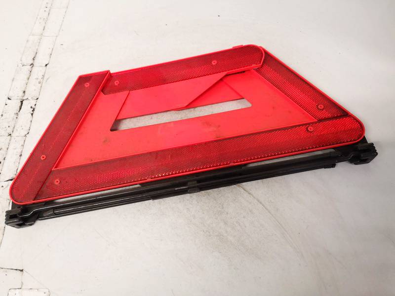 4B5860251C Skoda Superb 2002 Warning Triangle Integrated into Trunk