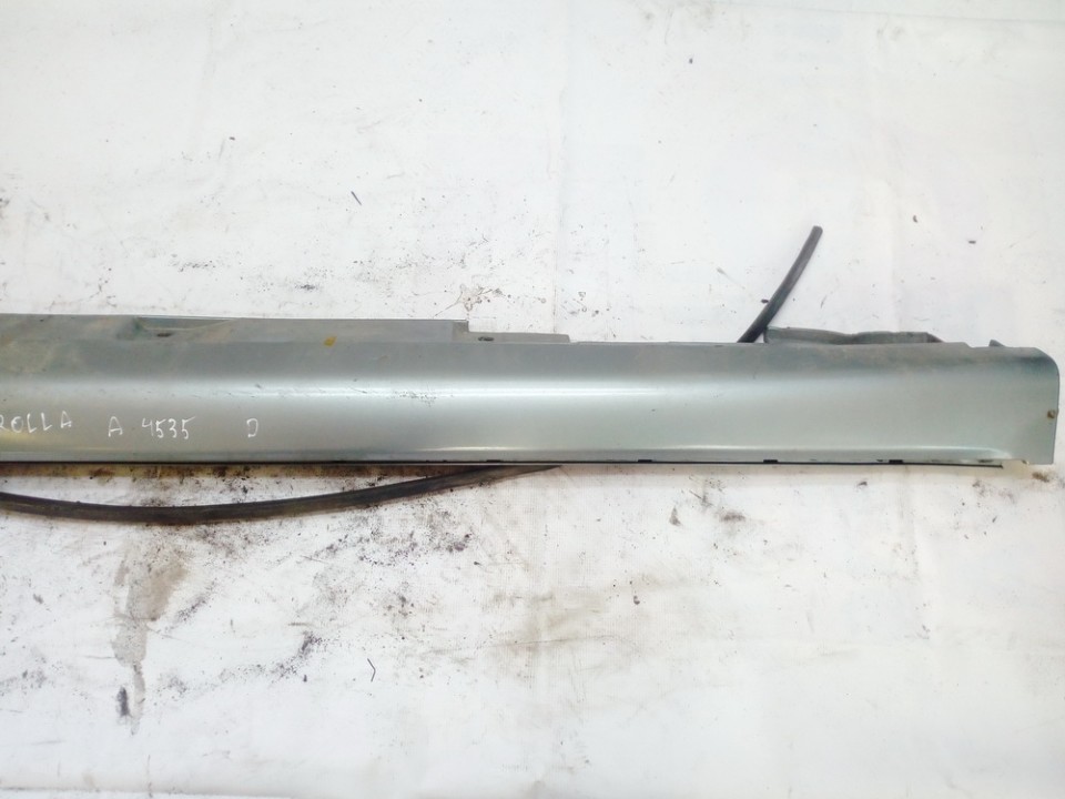 758510F010 Toyota Corolla Verso 2009 Right Sill Moulding - Thumbnail 2