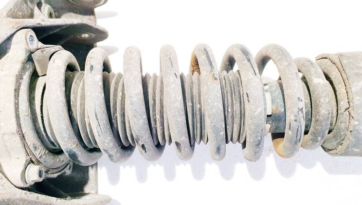 Volkswagen Touareg 2003 Sprężyna przedniego amortyzatora