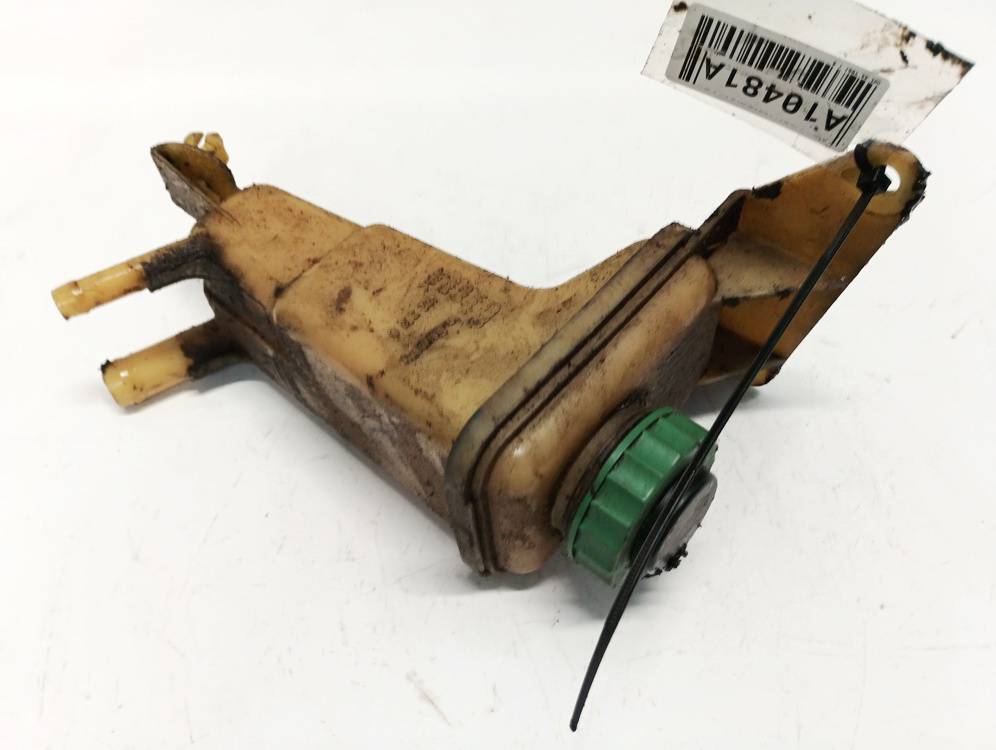 8D0422373C Audi A4 1997 Power Steering Pump Oil Reservoir Tank