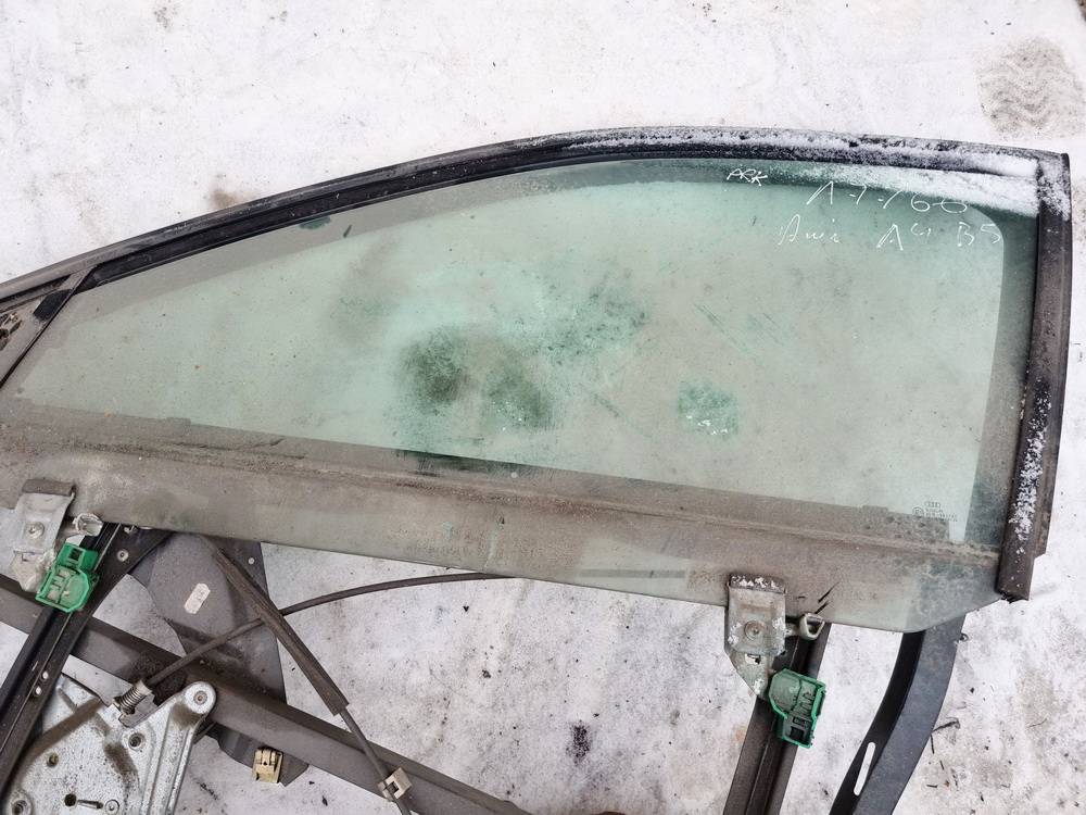 43R001193 Audi A4 1995 Duru stiklas P.K.