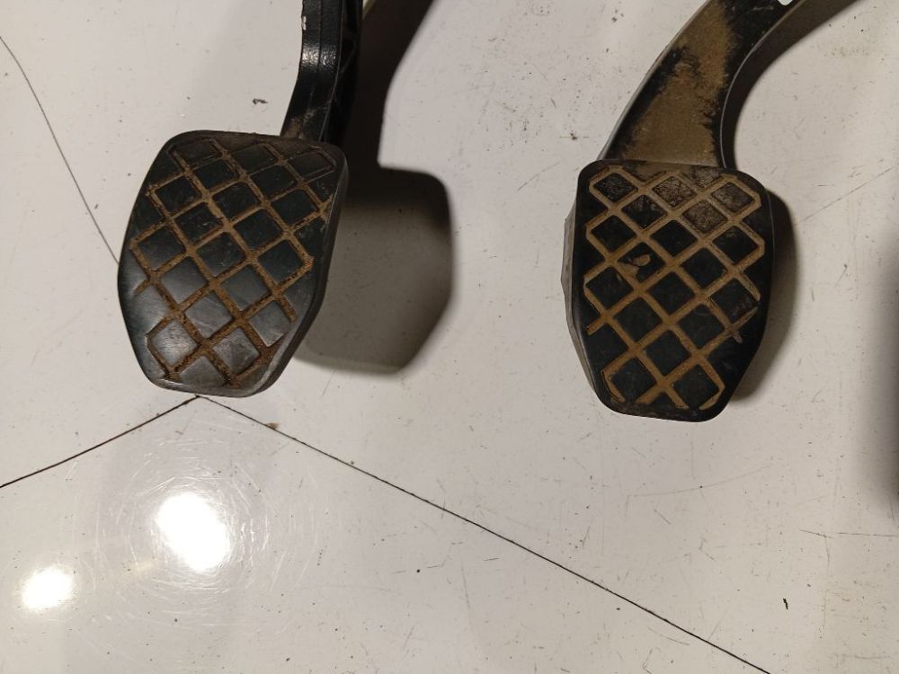 8D1721117P Volkswagen Passat 2005 Pedal work, Brake pedal, Pedal bracket, Clutch pedal - Thumbnail 2