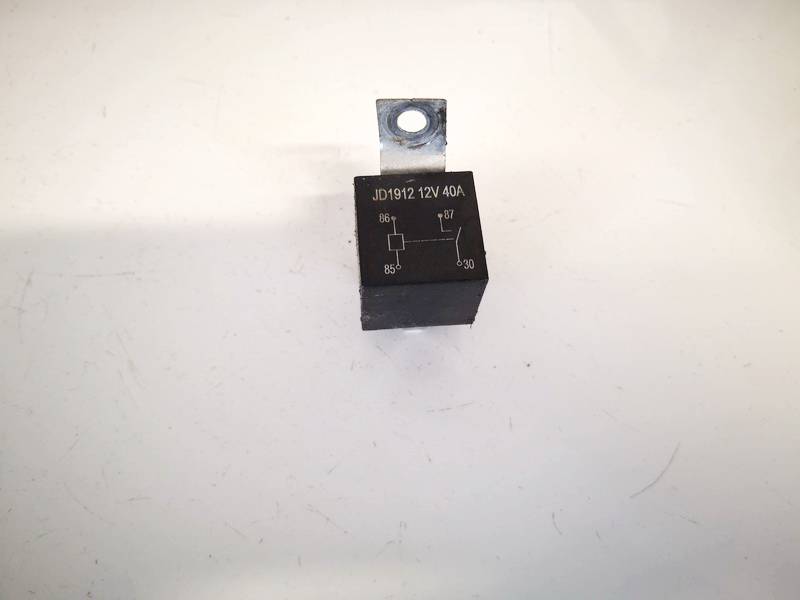 JD191212V40A Toyota Auris 2013 Relay module