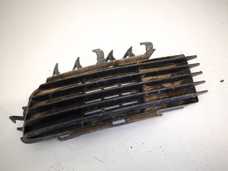 09186129 Opel Vectra 2004 Puskurin ritilä - EDESSÄ VASEMMALLA