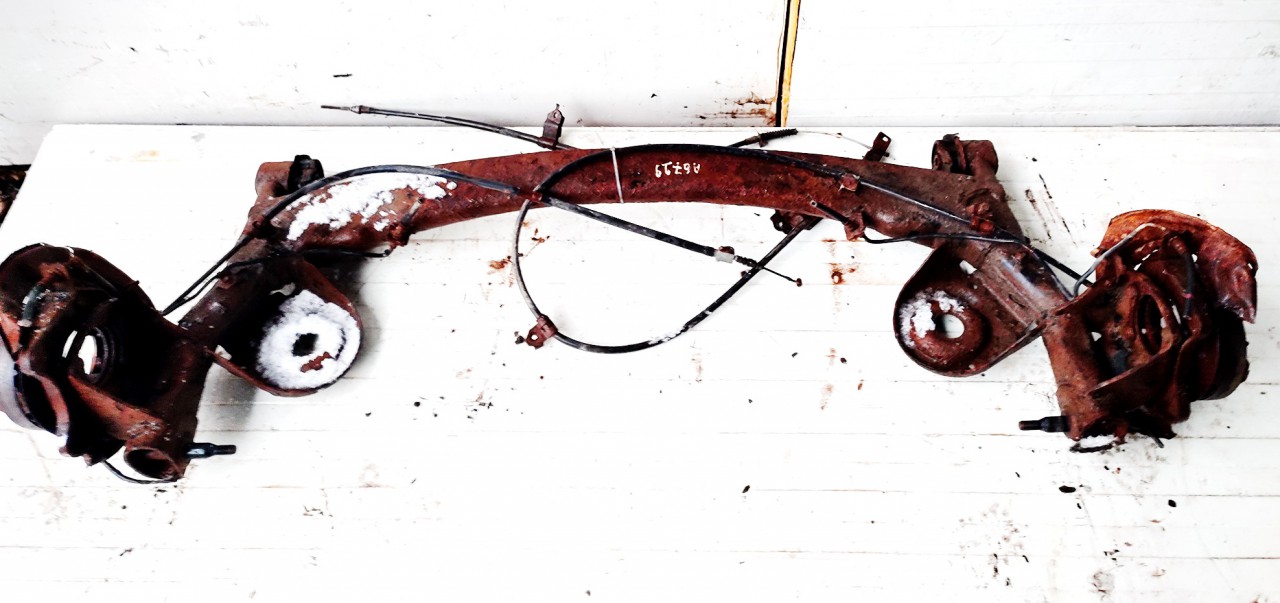 Toyota Previa 2001 Belka mostu - TYLNE