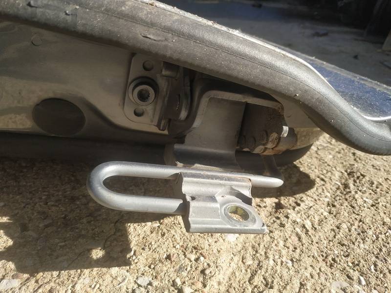 Porsche Cayenne 2004 Etuoven saranat - EDESSÄ - Thumbnail 2