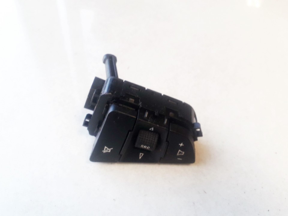 13275250 Chevrolet Orlando 2012 Holden Steering Wheel Button