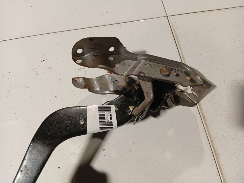 Honda Accord 2004 Jarrupoljin - Thumbnail 4