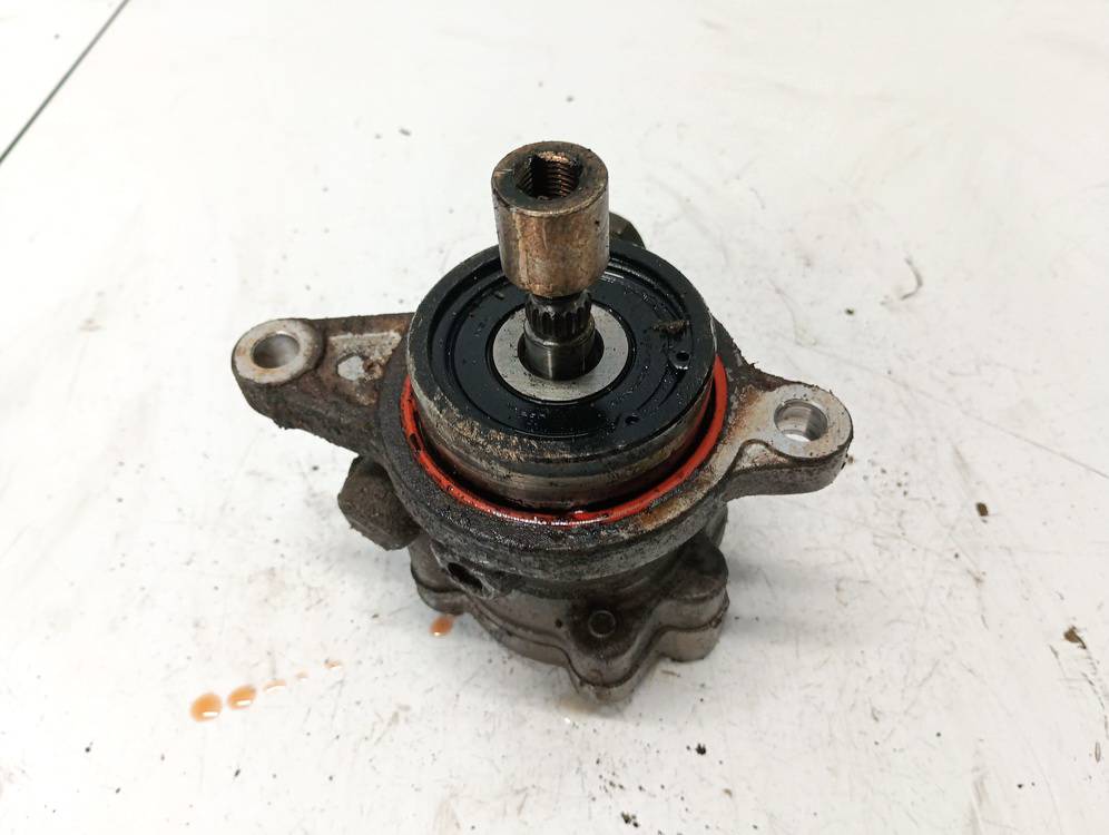 5M321 Nissan Almera Tino 2003 Servopumpe