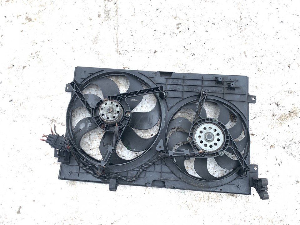 1J0121207M Volkswagen Golf 2000 Diffuser, Radiator Fan