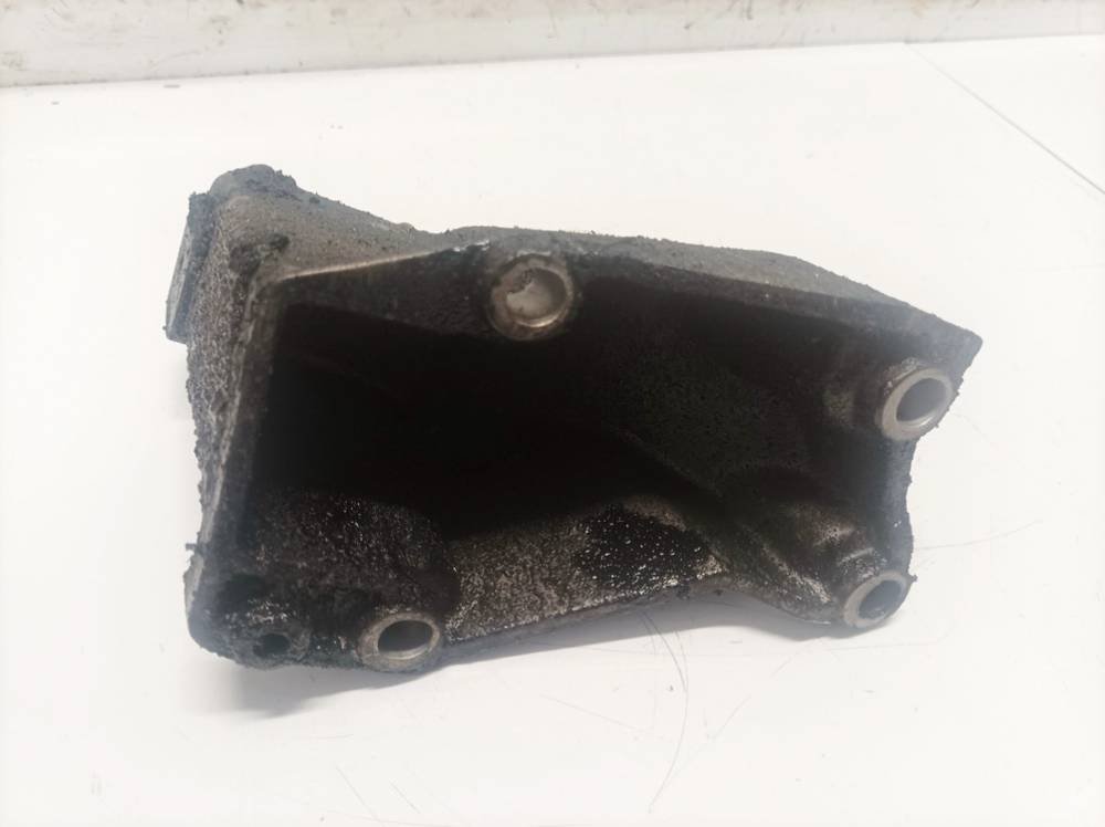 8D0199307L Volkswagen Passat 1997 Variklio kronsteinas ir Greiciu dezes kronsteinas - Thumbnail 2