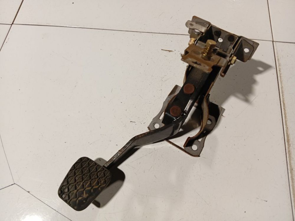 Mazda 6 2003 Bremžu pedālis