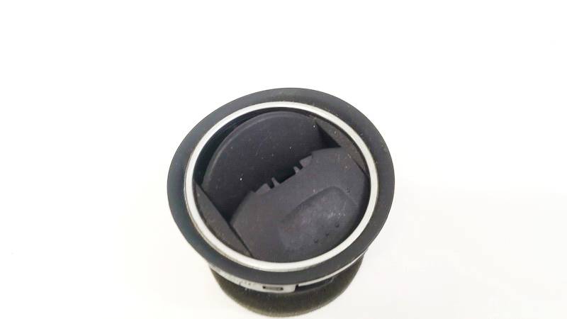 6M21U018B09AF Ford Mondeo 2010 Rejilla Aireadora - 
Moldura protectora de la rejilla de ventilación lateral del panel