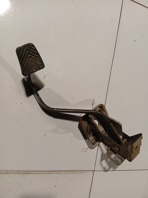 Mitsubishi Grandis 2005 Jarrupoljin