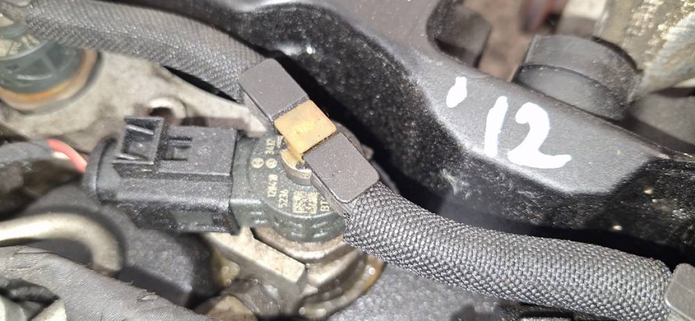 03L130277J Skoda Yeti 2012 Fuel Injector