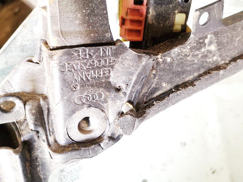 4F0867382C Audi A6 2006 Door window frame - FRONT RIGHT - Thumbnail 3