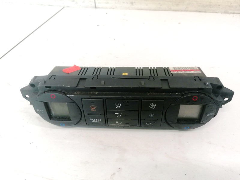 3M5T18C612AR Ford Focus 2006 Klimata vadības panelis (sildītāja vadības slēdži)