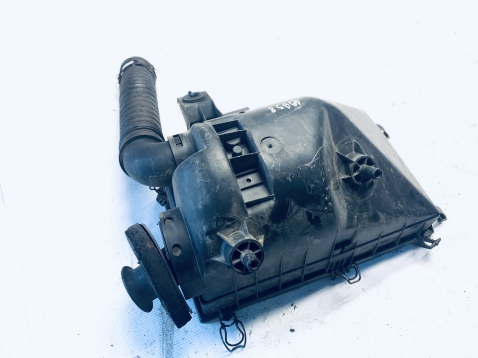 Audi 80 1994 Air filter box