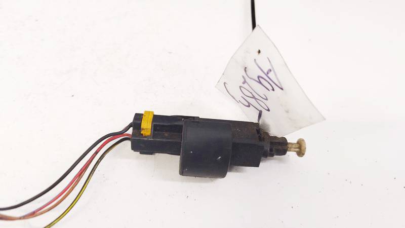 09132299 Opel Astra 1999 Brake Light Switch (sensor) - Switch (Pedal Contact)