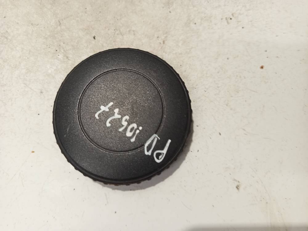 1J0881673 Volkswagen Polo 2003 PLASTICOS-Otros repuestos del interior