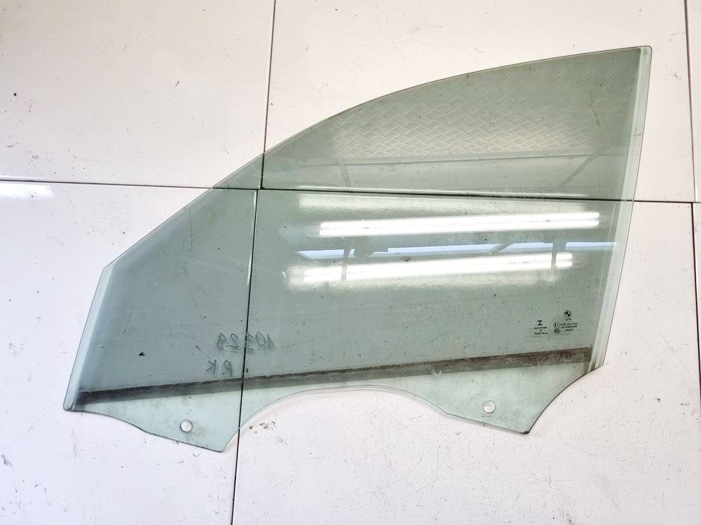 43R001735 BMW 3-Series 2016 vitre de porte avant Gauche