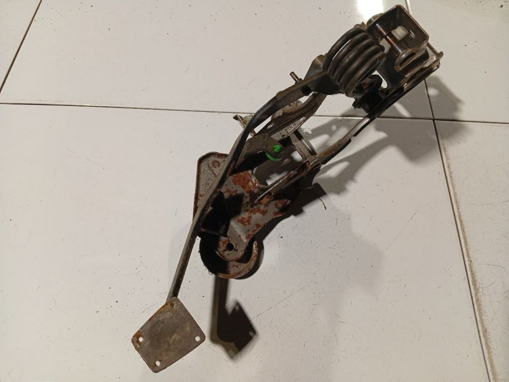 Lexus IS - CLASS 2006 Pedal work, Brake pedal, Pedal bracket, Clutch pedal