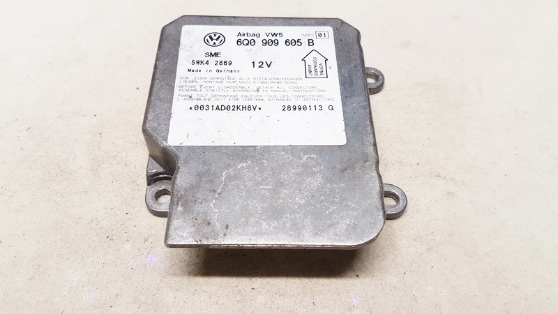 6Q0909605B Volkswagen Passat 1998 Airbag crash sensors module