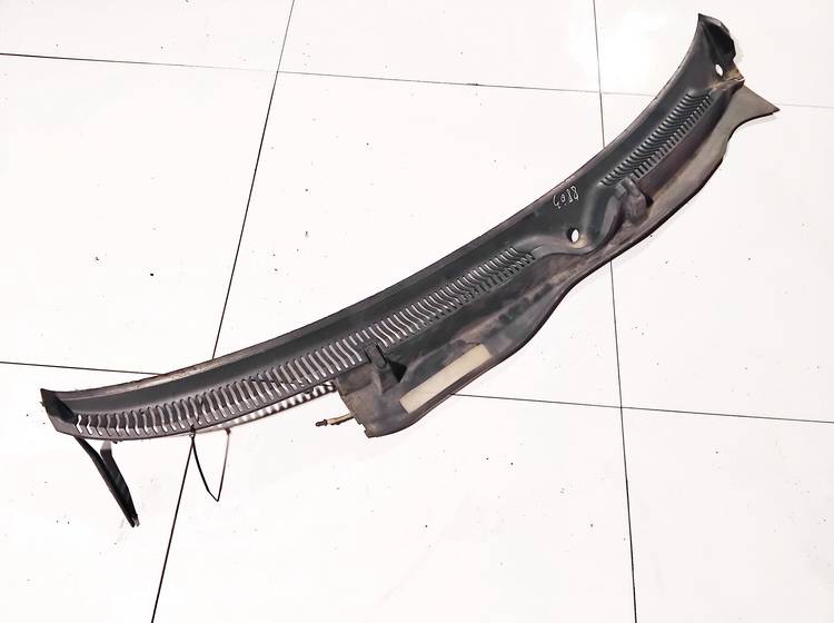 1M1853185 Seat Toledo 2002 Wiper Muolding - FRONT