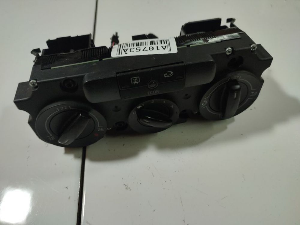 Volkswagen Golf 2004 Climate Control Panel (heater control switches)