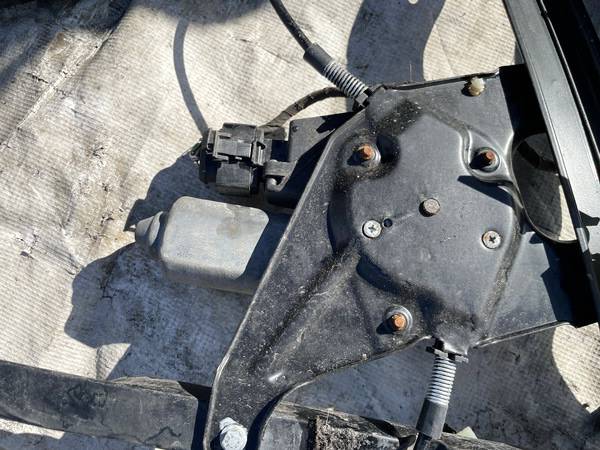 0536001402 Audi A3 1996 Durvju loga pacēlāja motors - PRIEKŠA PA KREISI - Thumbnail 2