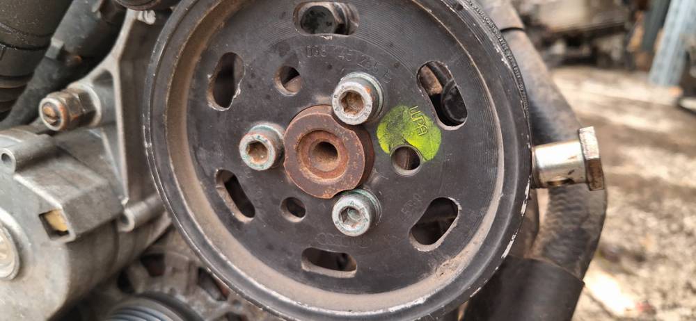 038145255B Volkswagen Golf 2000 Pump assembly - Power steering pump - Thumbnail 2