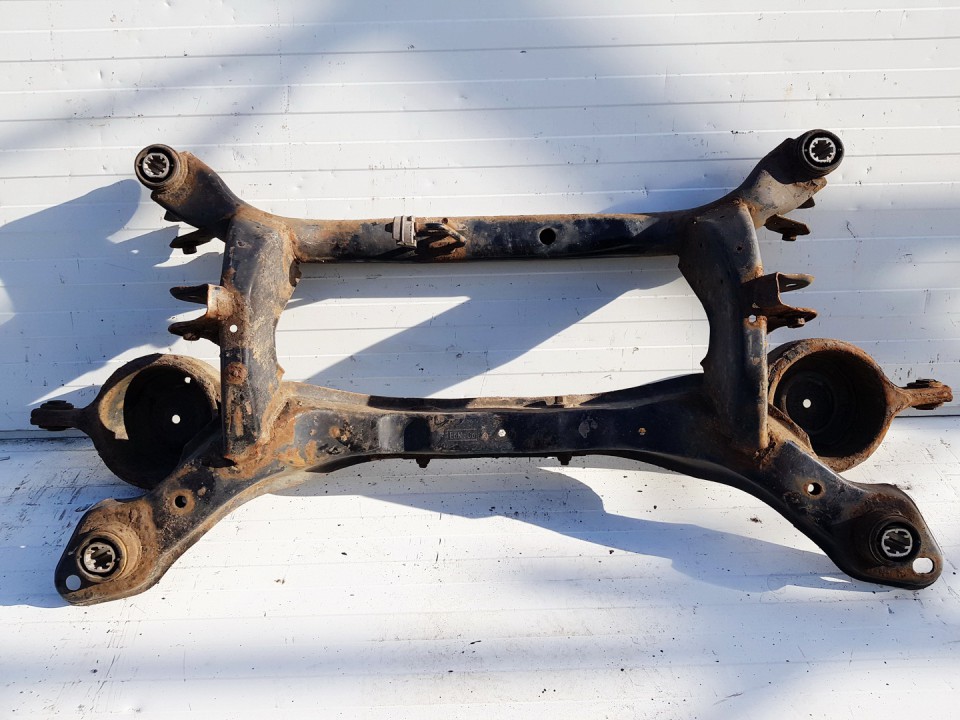 Ford Mondeo 2009 Pont Axial Arrière Avec Moyeux Supports Broche