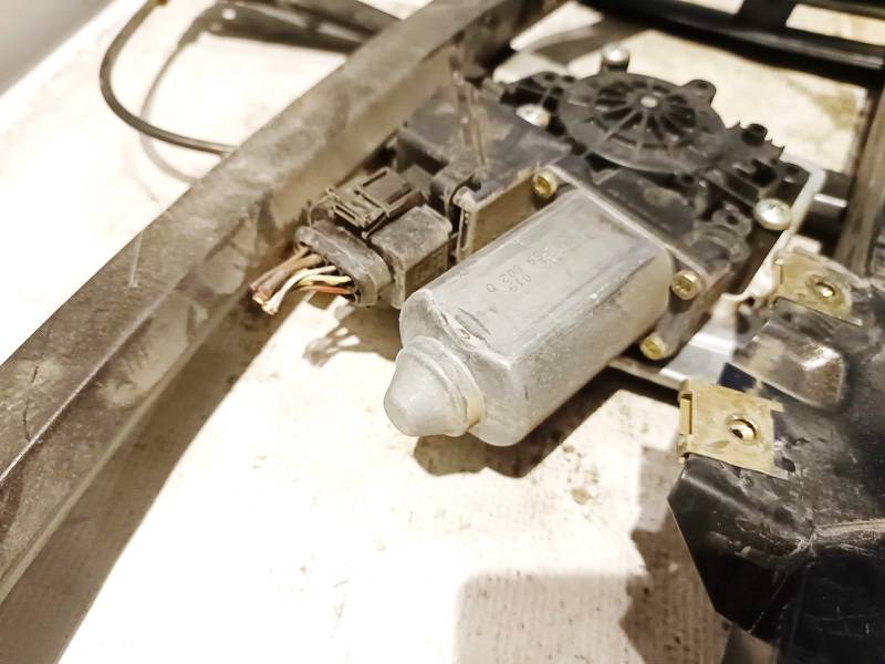 0536001401 Audi A4 1999 Durvju loga pacēlāja motors - PRIEKŠA PA LABI - Thumbnail 3