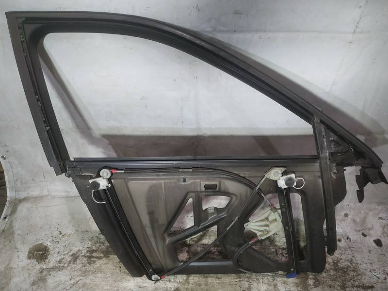 Audi A3 2000 Durvju loga pacēlājs - PRIEKŠA PA LABI