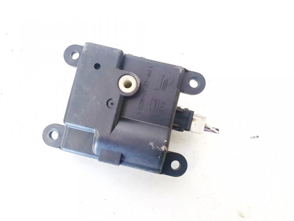 3K01030840 Nissan Qashqai 2009 Heater Vent Flap Control Actuator Motor - Thumbnail 2
