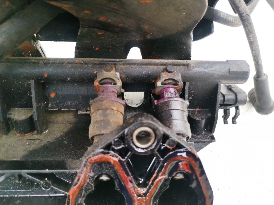 Renault Clio 2002 Fuel injector rail (injectors)(Fuel distributor) - Thumbnail 2