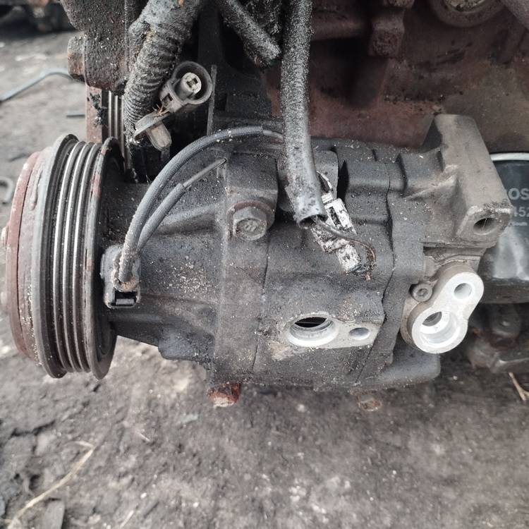 Toyota Yaris 1999 AC AIR Compressor Pump