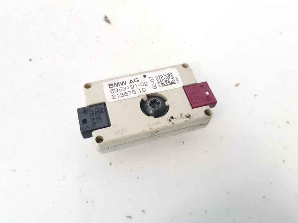 695319102 BMW 5-Series 2005 Antenna Module Unit