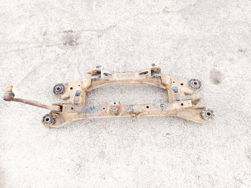 Toyota Auris 2013 Traversas-Tiltas G.