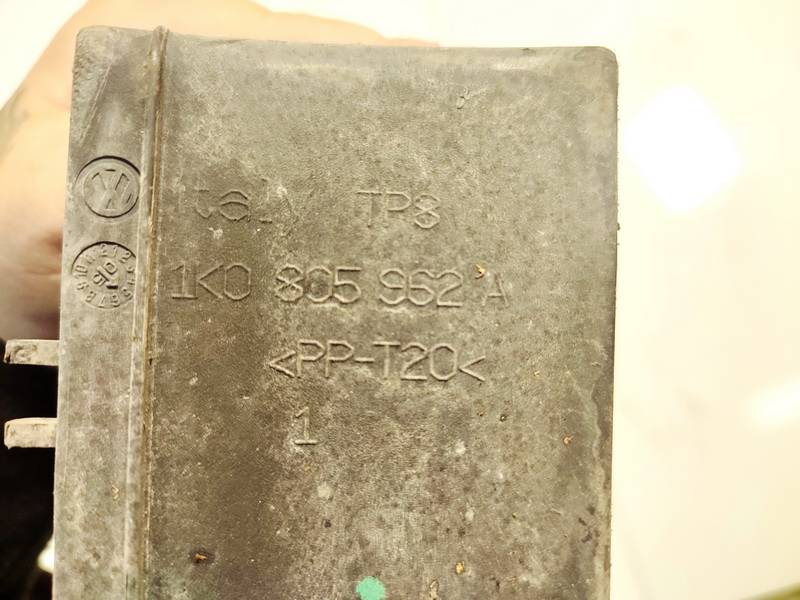 1K0805962A Volkswagen Touran 2005 Other car part - Thumbnail 3