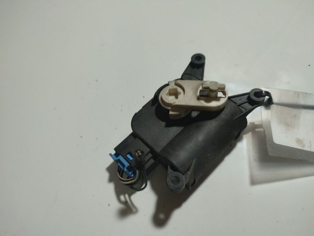 0132801340 Skoda Octavia 2008 Heater Vent Flap Control Actuator Motor - Thumbnail 3