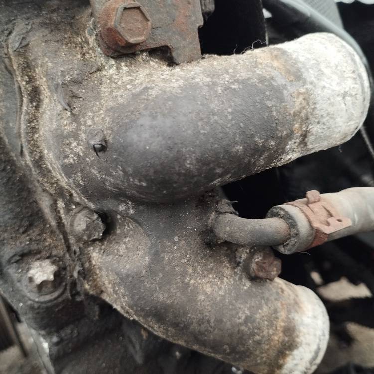 Opel Vectra 2003 Jäähdytysnesteen laippa - Thumbnail 3