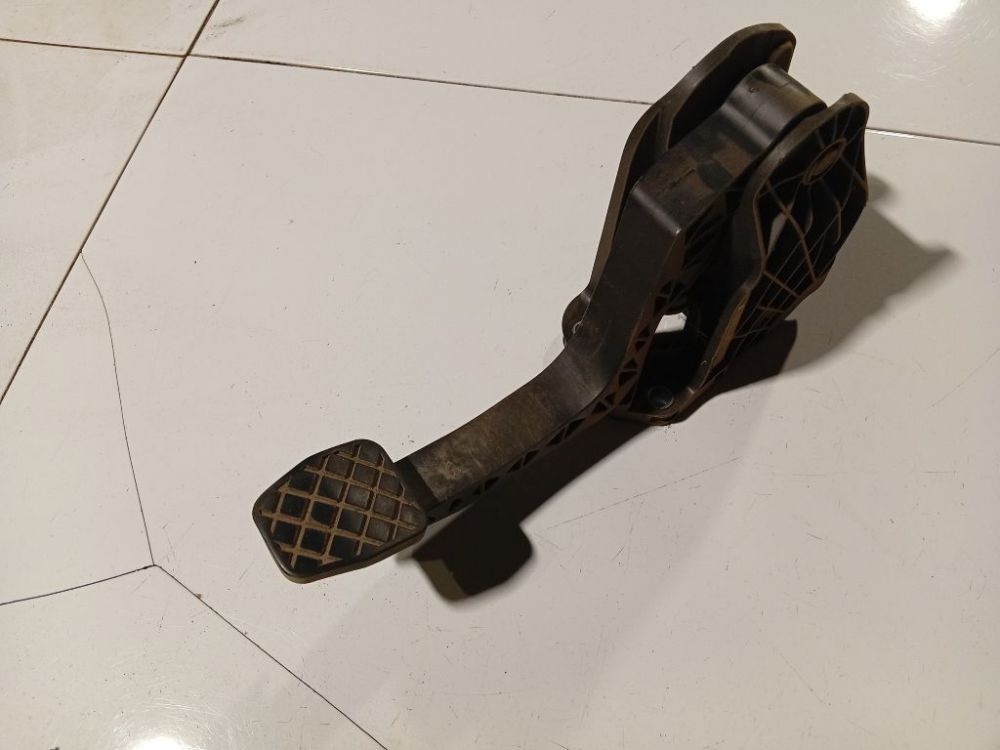 1K1721059BA Seat Altea 2005 Clutch pedal