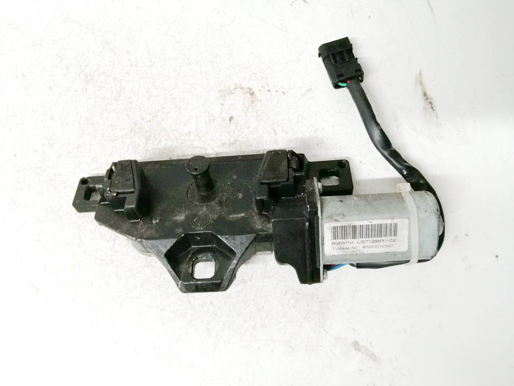 489051060 BMW 5-Series 2006 Silnik wycieraczki tylnej szyby - TYLNE