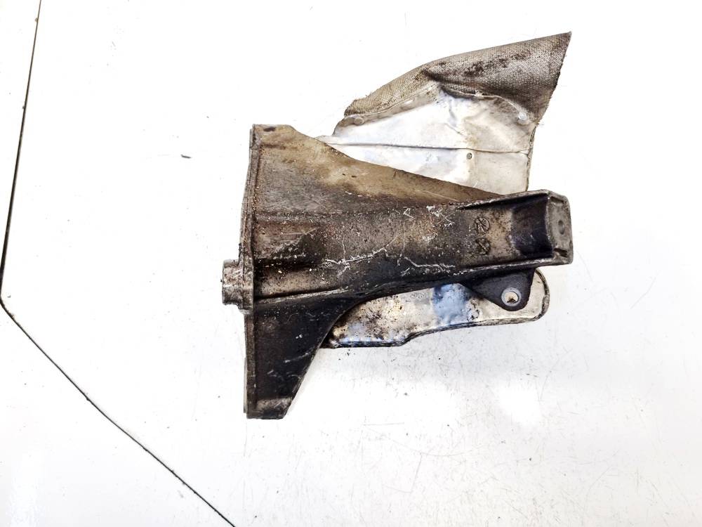 8D0199308L Audi A4 1997 Engine Mount Bracket and Gearbox Mount Bracket