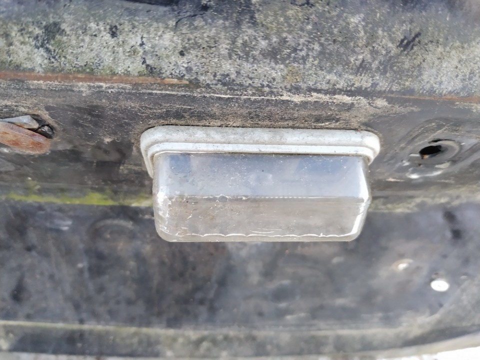 Toyota Avensis 2003 Oświetlenie tablicy rejestracyjnej - TYLNE