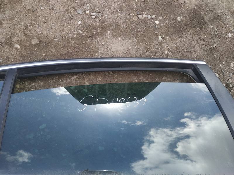 Volkswagen Passat 2011 Door-Drop Glass - REAR RIGHT