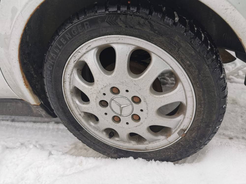 5X112 Mercedes-Benz A-CLASS 2001 Liettuan renkaiden komplekti R15 - Thumbnail 3