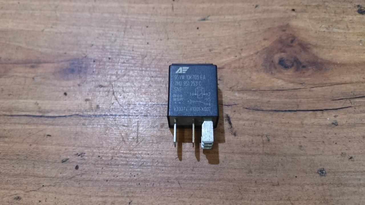 95VW10K705EA Skoda Octavia 2011 RELÉ PARA AUTOMÓVIL