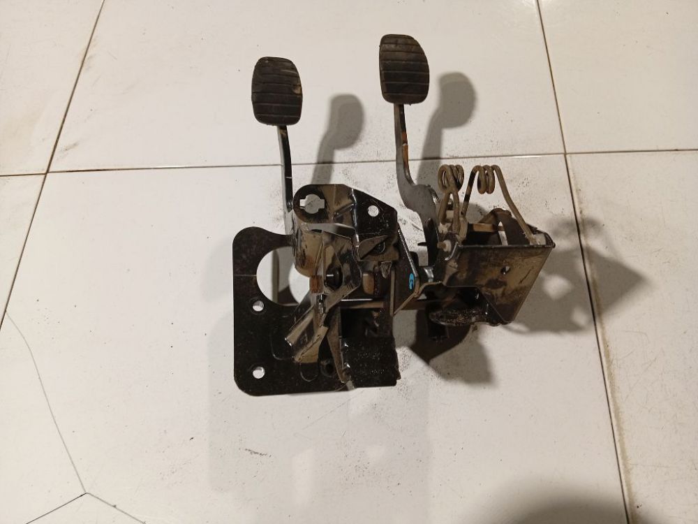 8200507736 Renault Espace 2005 Pedalwerk Bremspedal Pedalhalter Kupplungspedal - Thumbnail 3